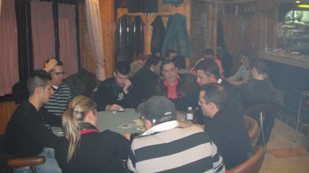 20110303031645-las-dos-mesas-de-semis.jpg