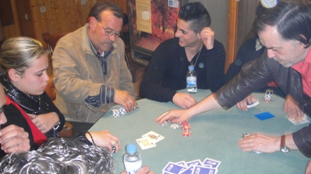 20110303032614-cayetano-pagando...goliat-cobrando.jpg