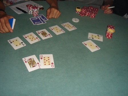 20110311192606-ultima-mano-de-la-noche-blanqueno-gana.jpg