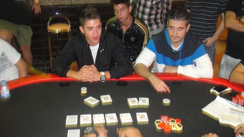20110930164535-mario-out.jpg
