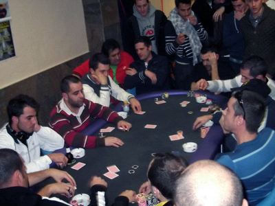 20120103213853-mesa-final-al-completo.jpg