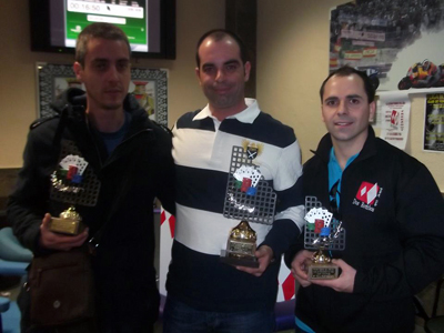 20120103214032-podium-del-torneo.jpg